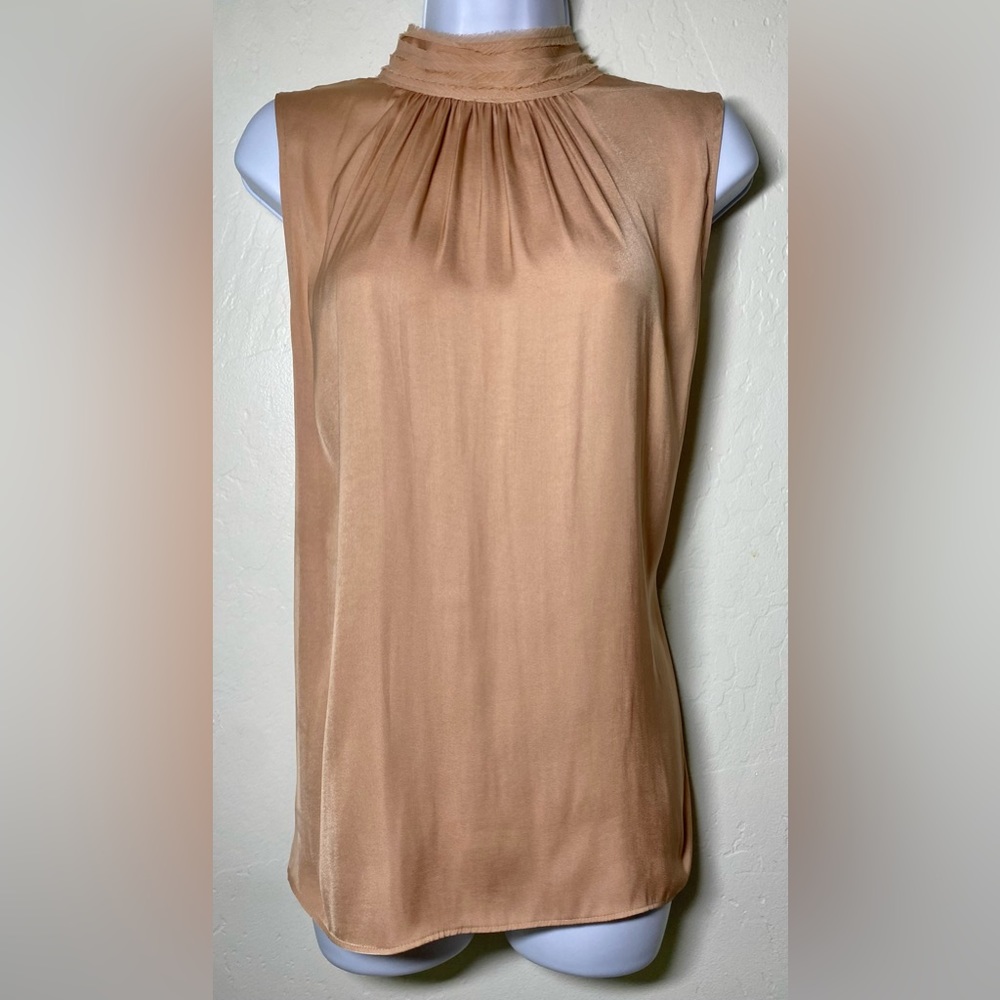 Cute women’s sleeveless dress shirt